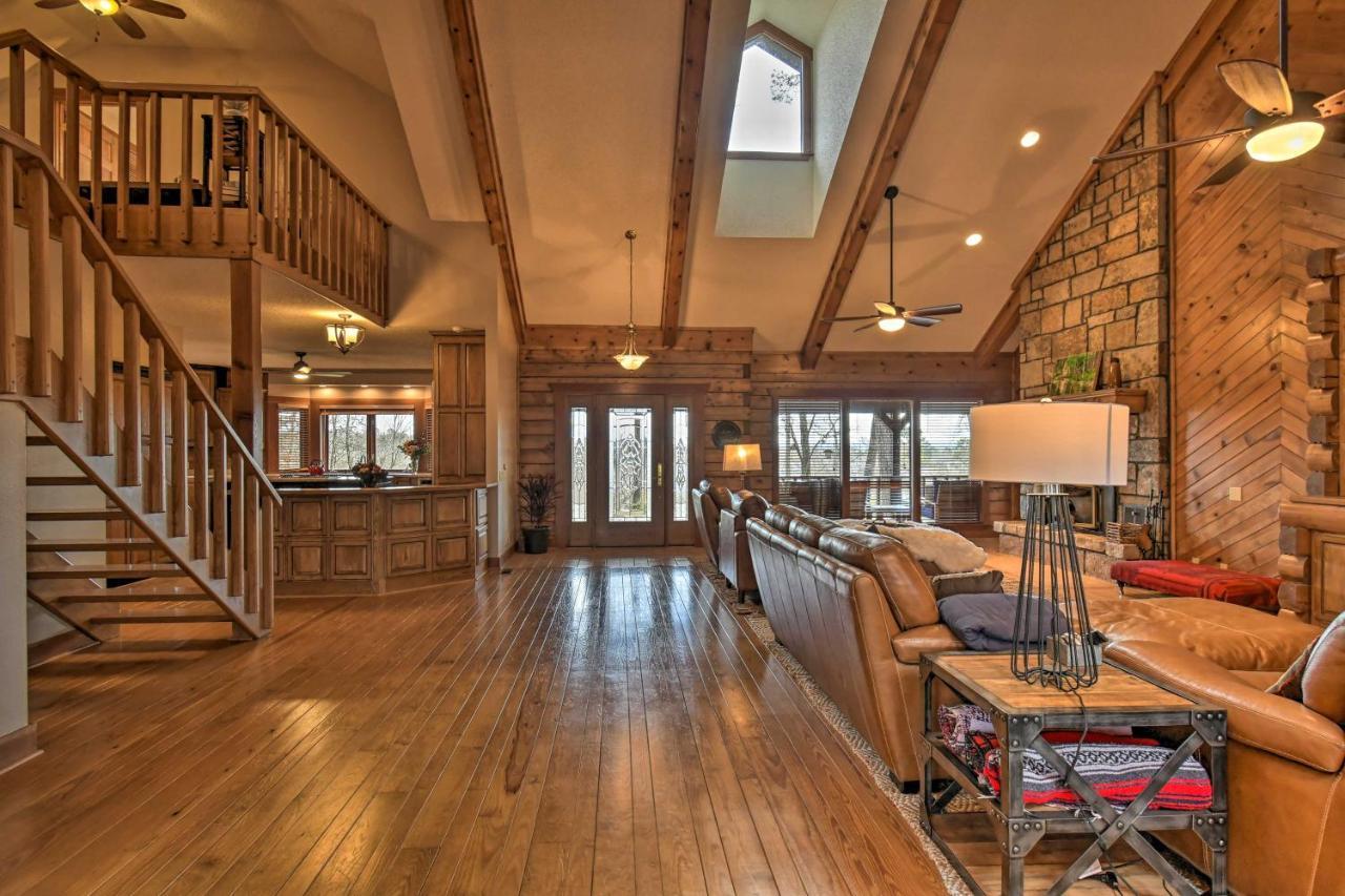 Hilltop Hot Springs Log Cabin With Hot Tub And Grill! Bagian luar foto