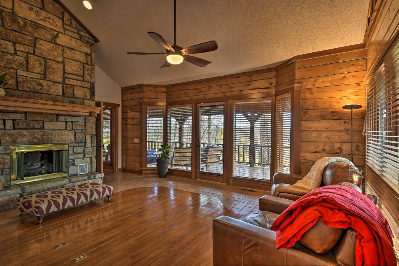 Hilltop Hot Springs Log Cabin With Hot Tub And Grill! Bagian luar foto