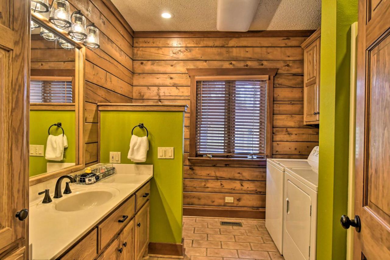 Hilltop Hot Springs Log Cabin With Hot Tub And Grill! Bagian luar foto